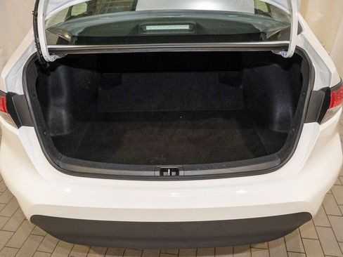 Used 2024 Toyota Corolla LE image 6