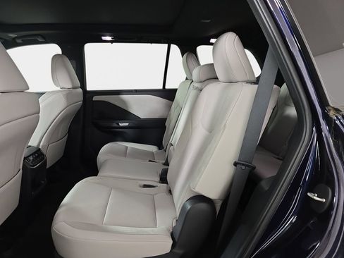 Used 2024 Lexus TX 350 AWD w/ Technology Package image 18