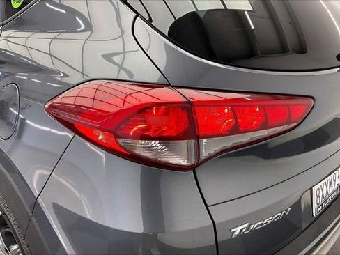 Used 2017 Hyundai Tucson Value AWD/4WD image 30