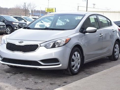 Used 2016 Kia Forte LX image 12