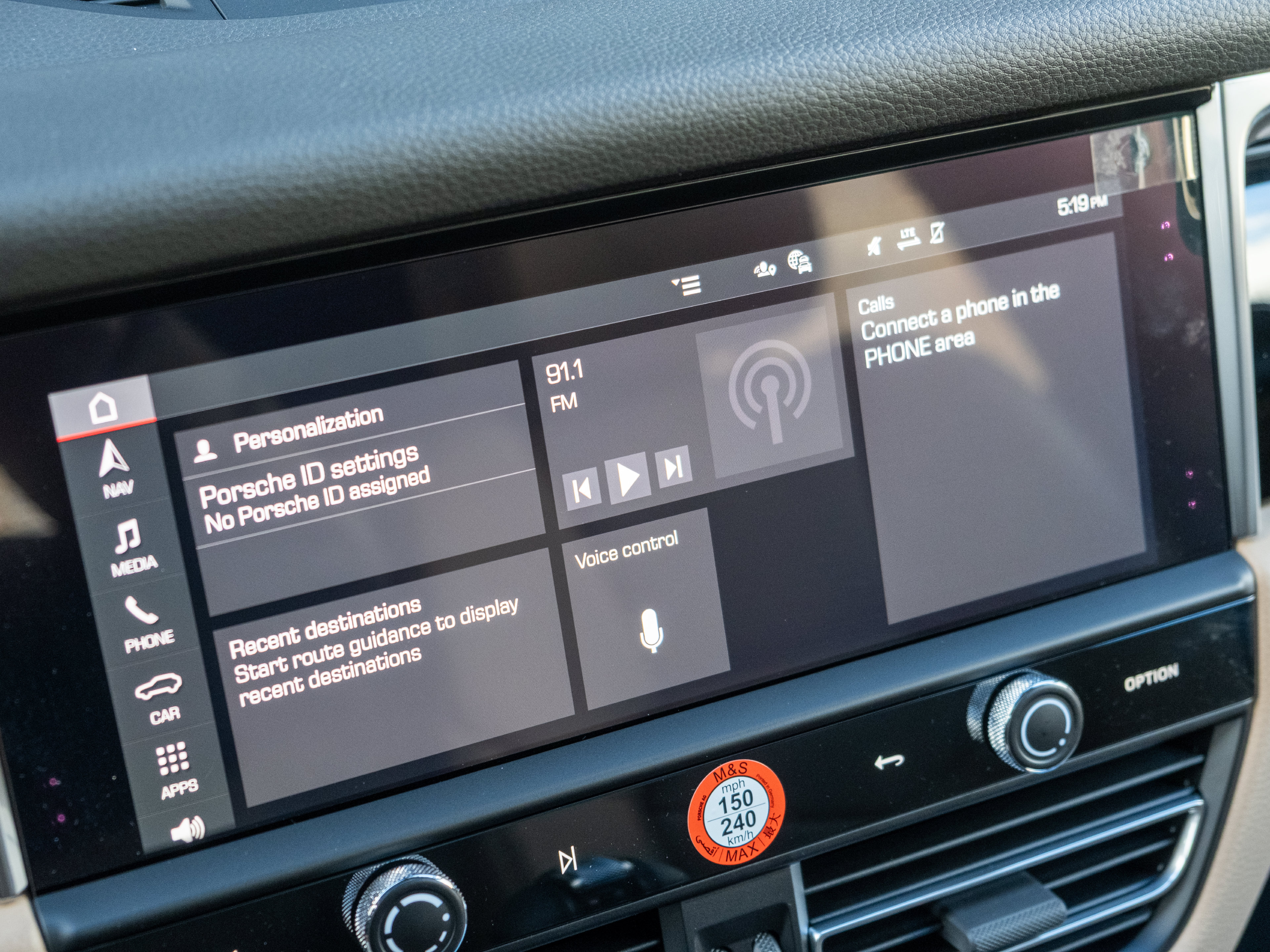 Certified 2026 Porsche Macan AWD/4WD image 27