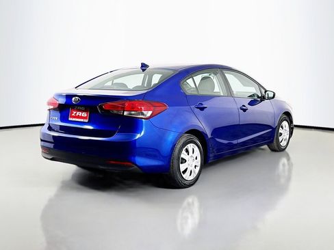 Used 2017 Kia Forte LX image 5
