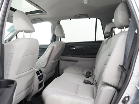 Used 2022 Honda Pilot Special Edition image 17