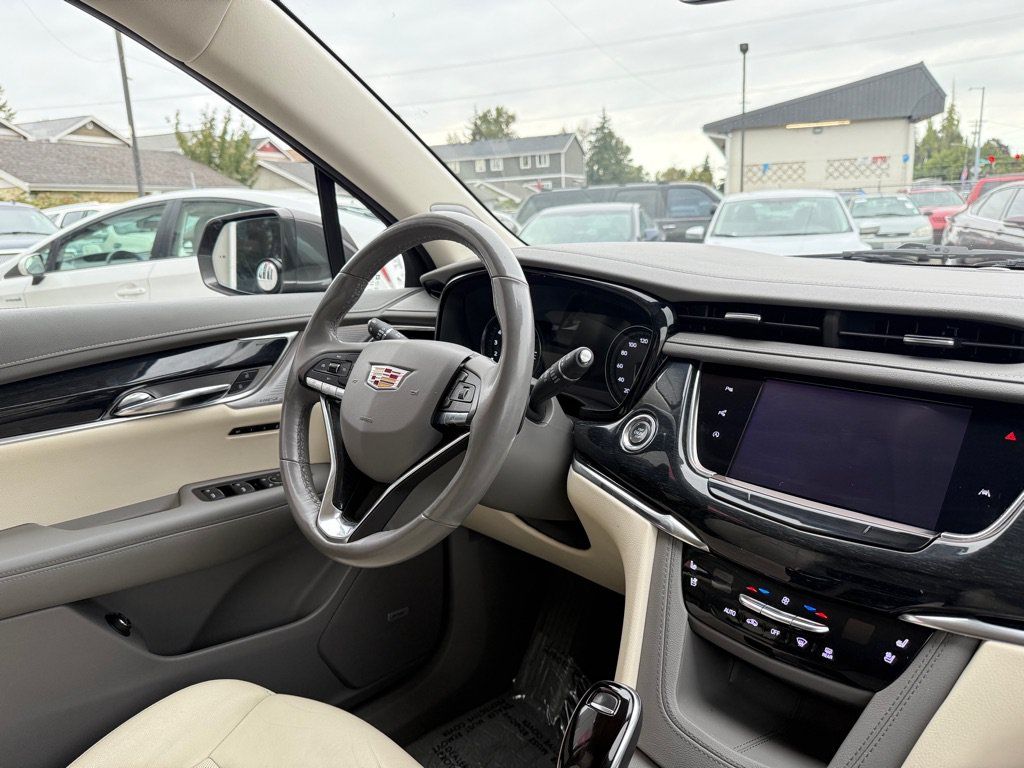 Used 2020 Cadillac XT6 Premium Luxury AWD/4WD image 20