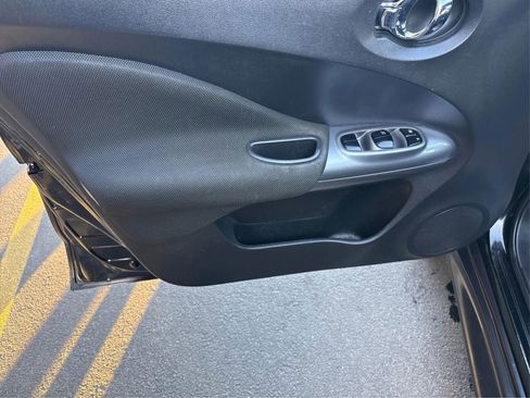 Used 2014 Nissan Juke S image 19