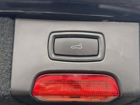 Used 2015 Porsche Cayenne S image 24