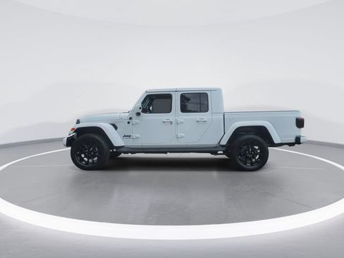 Used 2021 Jeep Gladiator Overland AWD/4WD image 5