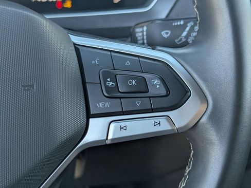 Used 2023 Volkswagen Tiguan SE image 27