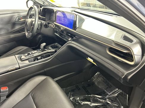 Used 2025 Toyota Crown Signia image 26