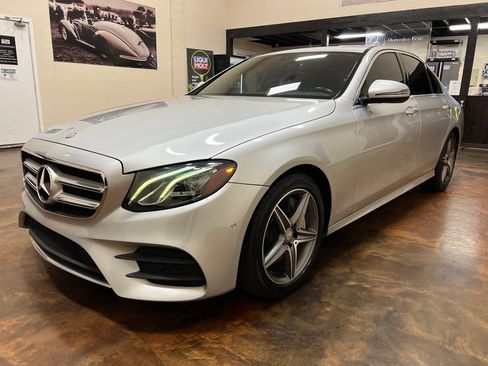 Used 2017 Mercedes-Benz E 300 image 5