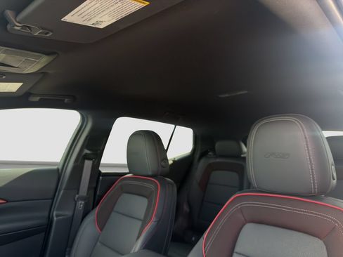 Used 2024 Chevrolet Equinox EV RS FWD image 24