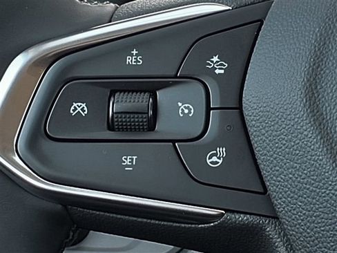 New 2026 Chevrolet Trax LT w/ LT Convenience Package FWD image 6