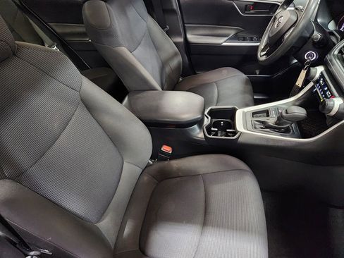 Used 2023 Toyota RAV4 LE FWD image 32