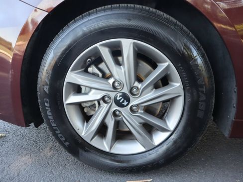 Used 2020 Kia Optima LX FWD image 38
