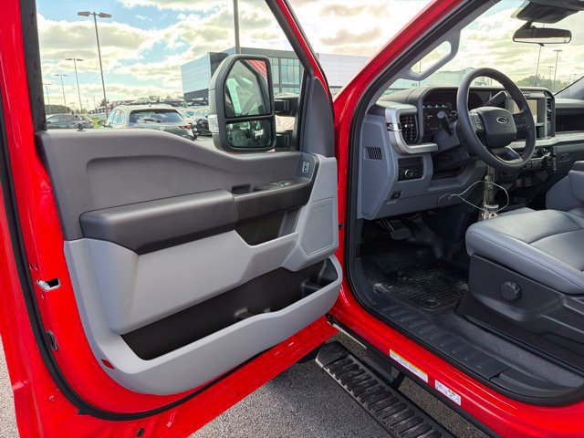 New 2026 Ford F600 4x4 Regular Cab Super Duty w/ XL Chrome Package image 9