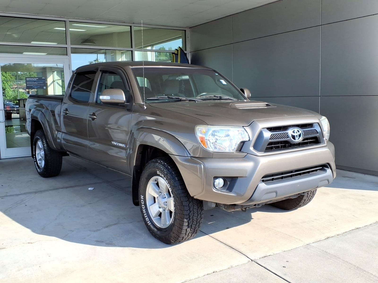 Used 2015 Toyota Tacoma 4x4 Double Cab w/ TRD Sport Package image 1