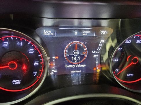 Used 2019 Dodge Charger SXT w/ Leather Interior Group RWD image 16
