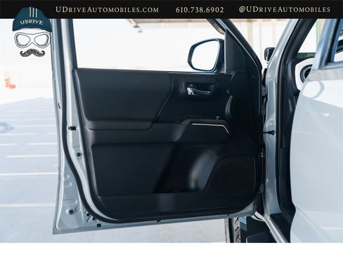 Used 2018 Toyota Tacoma TRD Sport w/ Technology Package image 41