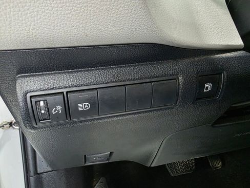 Used 2023 Toyota Corolla LE FWD image 14