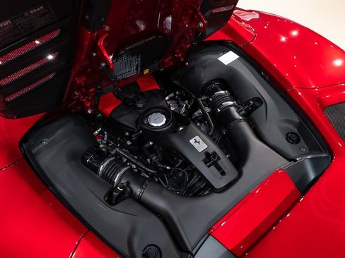 Certified 2023 Ferrari F8 Tributo RWD image 17