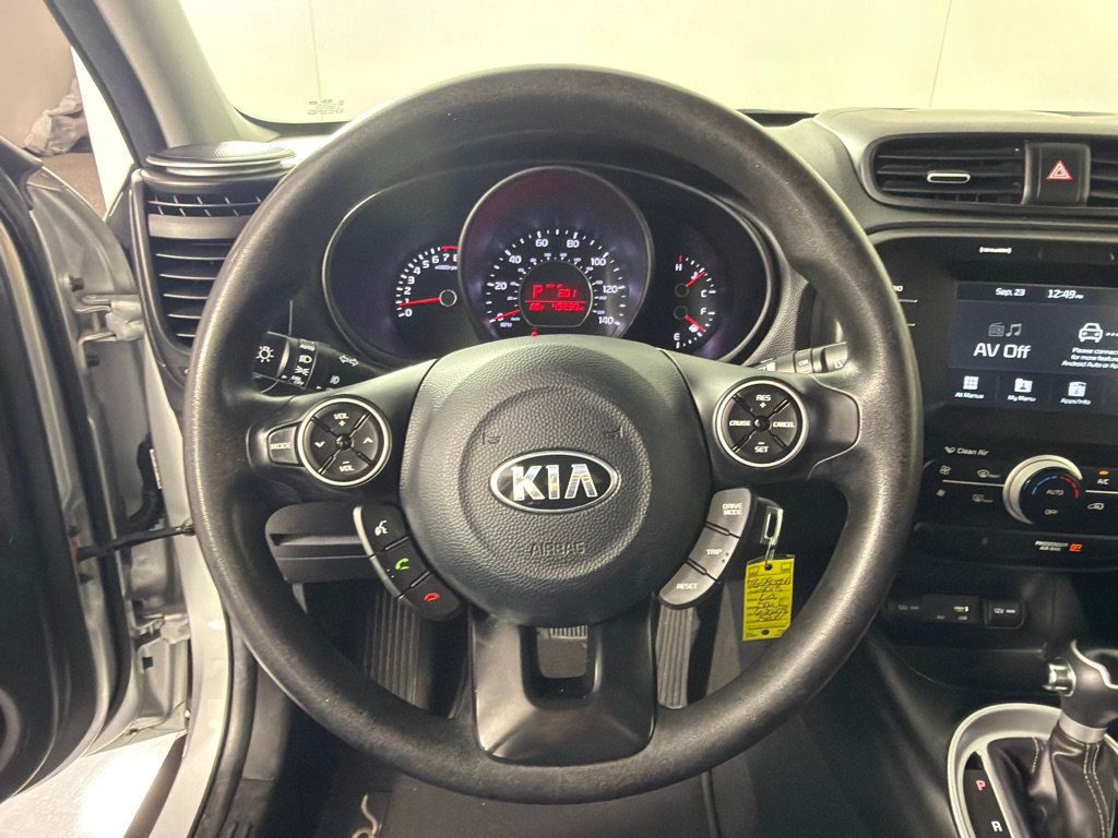 Used 2018 Kia Soul + FWD image 14