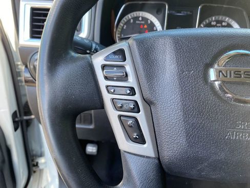 Used 2017 Nissan Titan SV image 12
