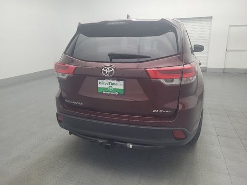 Used 2019 Toyota Highlander XLE image 7