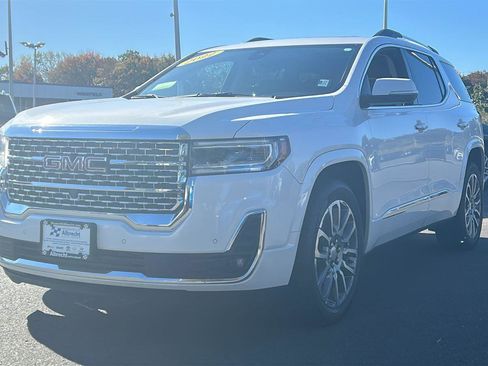 Certified 2022 GMC Acadia Denali w/ Denali Ultimate Package image 3