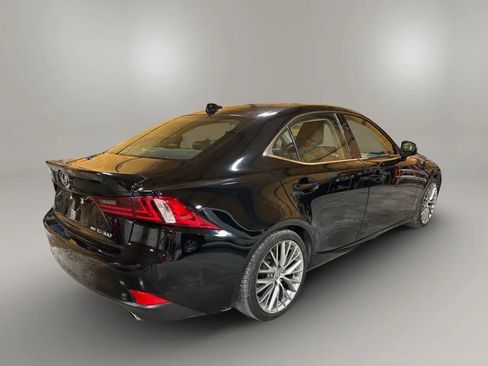 Used 2016 Lexus IS 300 AWD image 4