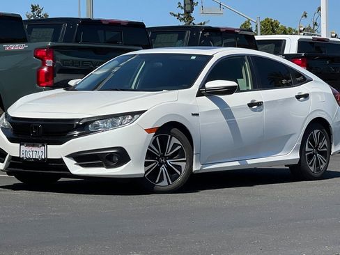 Used 2018 Honda Civic EX-T image 9