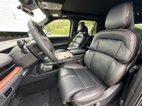 New 2026 Lincoln Navigator Black Label AWD/4WD image 17