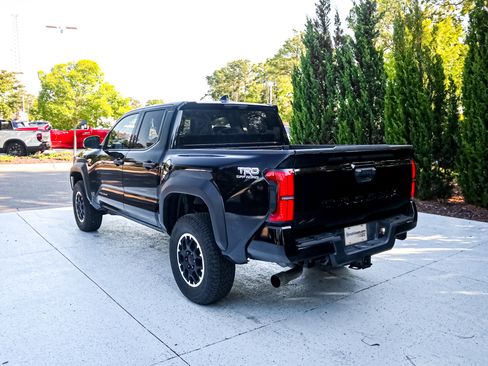 Used 2026 Toyota Tacoma TRD Off-Road AWD/4WD image 8