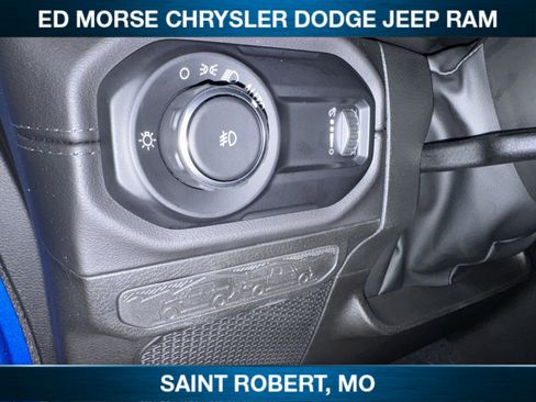 Used 2024 Jeep Wrangler Unlimited Rubicon w/ Technology Group AWD/4WD image 21