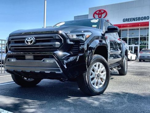 Used 2024 Toyota Tacoma SR5 AWD/4WD image 1