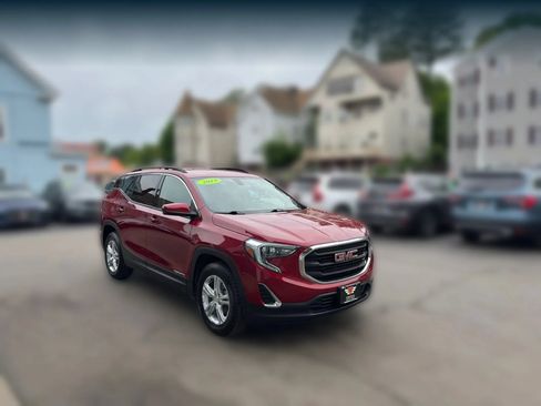 Used 2019 GMC Terrain SLE w/ Driver Convenience Package FWD image 2