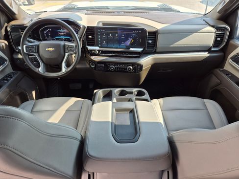 Used 2025 Chevrolet Silverado 3500 LTZ AWD/4WD image 28