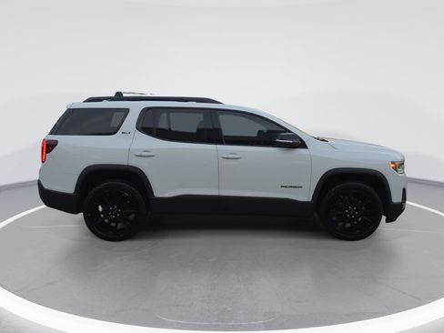 Used 2022 GMC Acadia SLT w/ Elevation Edition FWD image 2