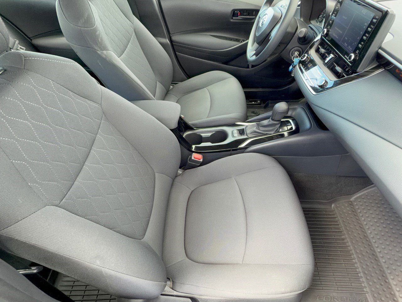 Certified 2022 Toyota Corolla LE FWD image 30