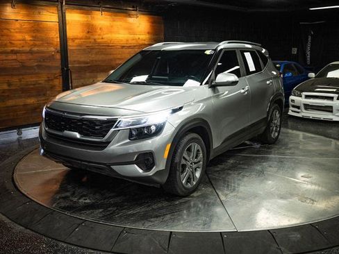 Used 2022 Kia Seltos S image 2