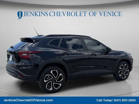 Used 2026 Chevrolet Trax RS w/ Driver Confidence Package FWD image 4