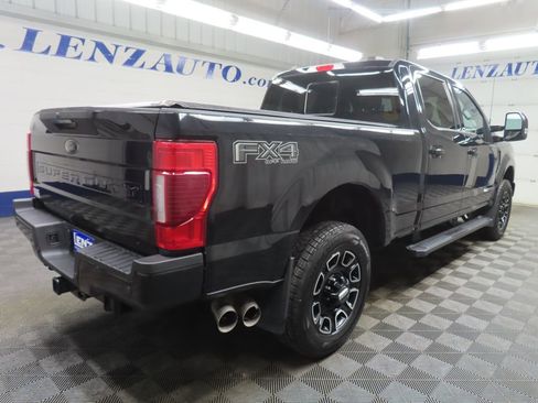 Used 2022 Ford F250 Lariat w/ Black Appearance Pkg AWD/4WD image 5