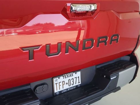 Used 2023 Toyota Tundra Limited w/ Power Package image 9