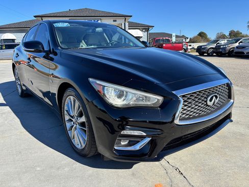 Used 2019 INFINITI Q50 Luxe image 2