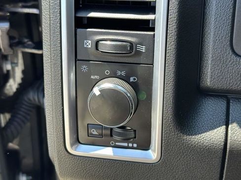 Used 2024 RAM 1500 Classic SLT AWD/4WD image 11