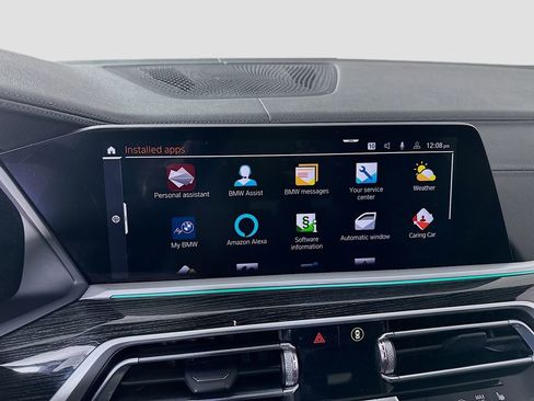 Used 2022 BMW X7 M50i w/ Cold Weather Package image 15