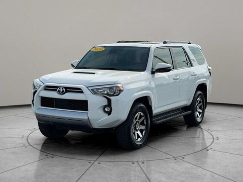 Certified 2024 Toyota 4Runner TRD Off-Road Premium w/ Moonroof Package AWD/4WD image 2