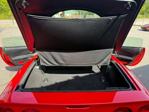 Used 2004 Chevrolet Corvette Coupe RWD image 13