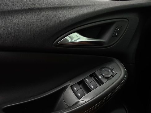 Used 2025 Buick Encore GX Preferred FWD image 19