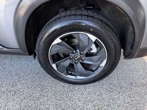 Used 2024 Nissan Rogue SV AWD/4WD image 12