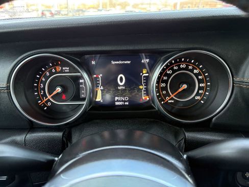 Used 2021 Jeep Gladiator Overland image 19